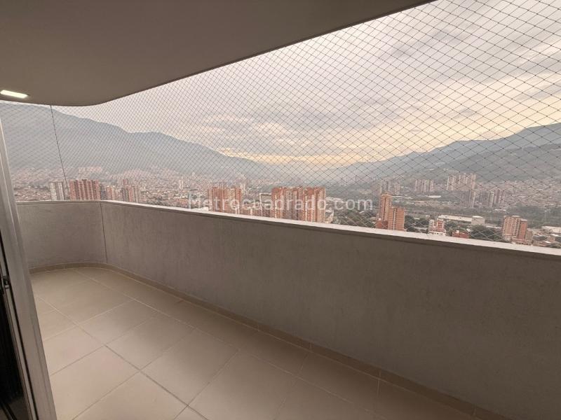 Espectacular Penthouse de 3 Alcobas con Vista Panorámica en Puerto Bello - 8