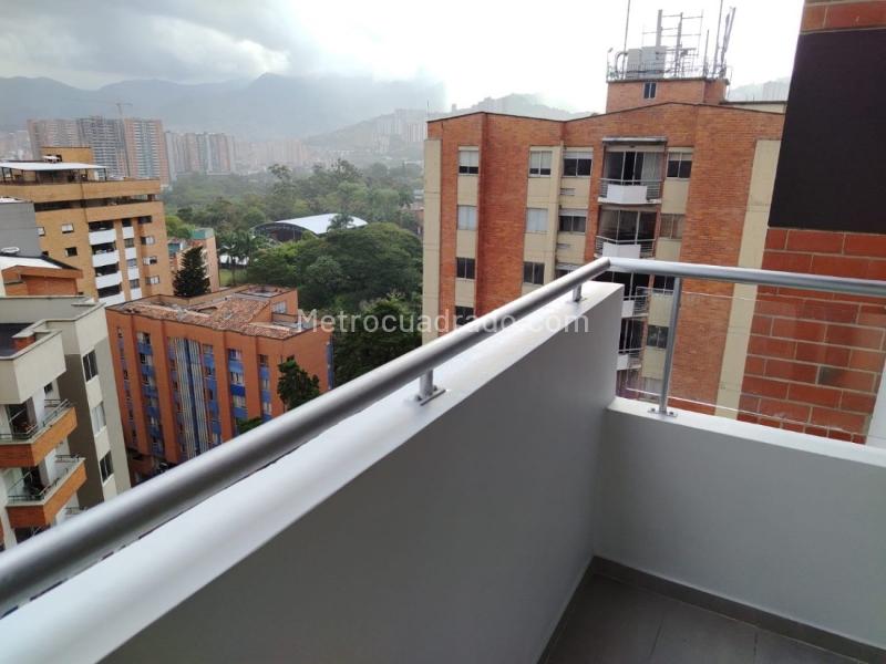 Beautiful 3BR Apartment with Pool in La Pilarica - 3