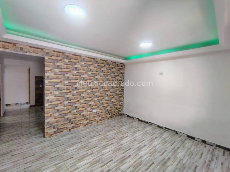 Casa de 4 Alcobas con local en Aranjuez - 2