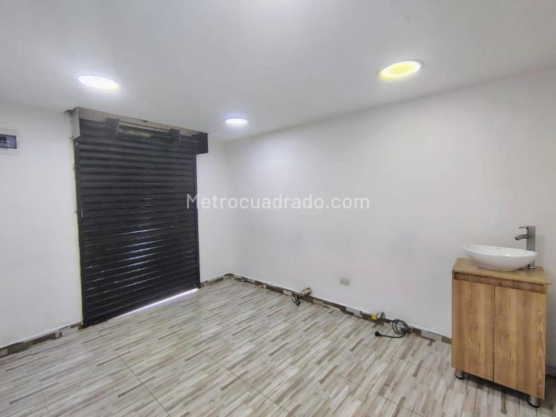 Casa de 4 Alcobas con local en Aranjuez - 3