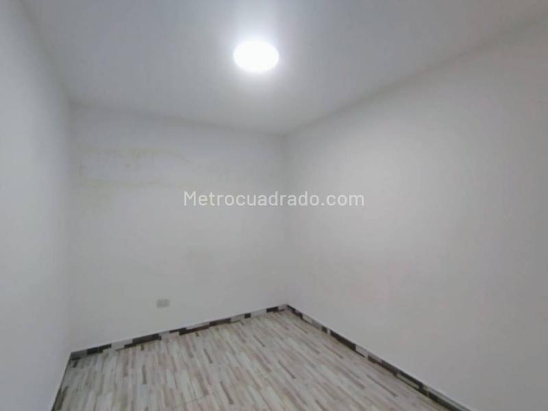 Casa de 4 Alcobas con local en Aranjuez - 4