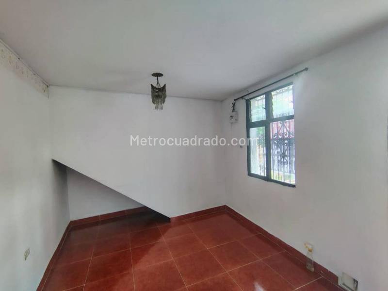 Casa amplia de 3 Alcobas en Aranjuez - 4