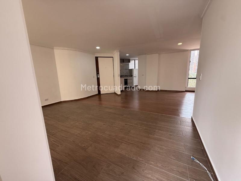 Spacious 3BR Apartment in Manila - 9