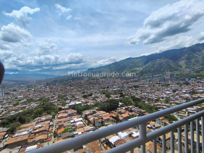 Apartamento en Arriendo, Mirador, Bello - Görünüm 3
