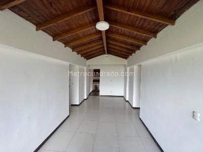 Apartamento en venta en Loma De Los Bernal, Medellín · foto 5 de 19