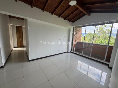 Apartamento en venta en Loma De Los Bernal, Medellín · foto 8 de 19