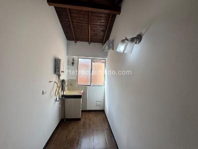 Apartamento en venta en Loma De Los Bernal, Medellín · foto 10 de 19
