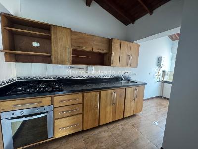 Apartamento en venta en Loma De Los Bernal, Medellín · foto 6 de 19