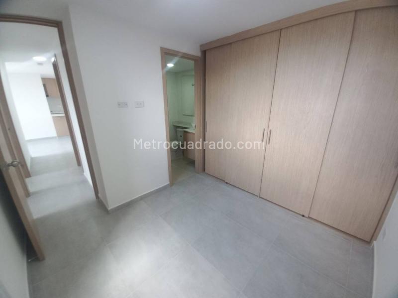 Piso – Bello, Centro - Más