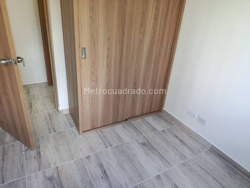 Piso – BELLO, Centro - Más