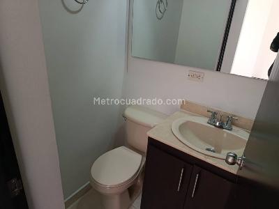 Apartamento de 3 alcobas en arriendo en Loma De Los Gonzalez, Medellín, 78 m² · foto 13 de 14