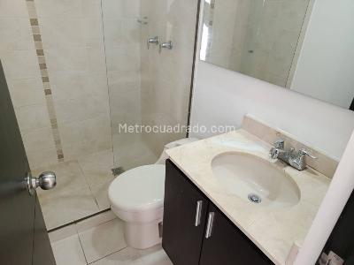 Apartamento de 3 alcobas en arriendo en Loma De Los Gonzalez, Medellín, 78 m² · foto 5 de 14