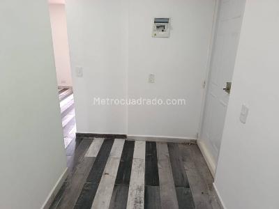 Apartaestudio en arriendo en Pajarito, Medellín, 35 m² · foto 8 de 11