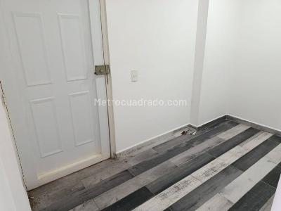 Apartaestudio en arriendo en Pajarito, Medellín, 35 m² · foto 9 de 11