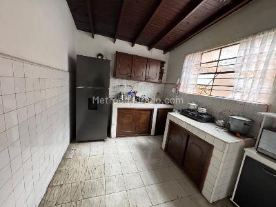 Casa de 4 alcobas en venta en San Javier, Medellín, 160 m² · foto 10 de 14