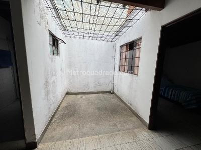Casa de 4 alcobas en venta en San Javier, Medellín, 160 m² · foto 3 de 14