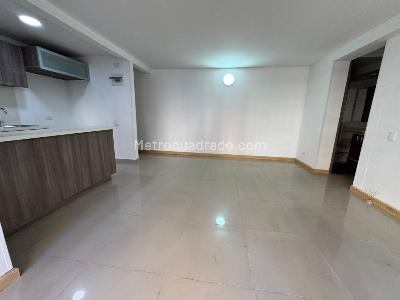 Apartamento de 3 alcobas en venta en San German, Medellín, 86 m² · foto 2 de 20