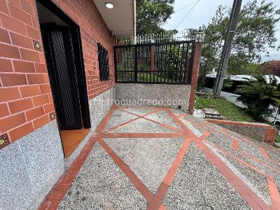 Apartamento en venta en Doce De Octubre, Medellín · foto 10 de 14