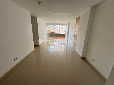 Apartamento de 3 alcobas en venta en Parque, Sabaneta, 72 m² · foto 2 de 20