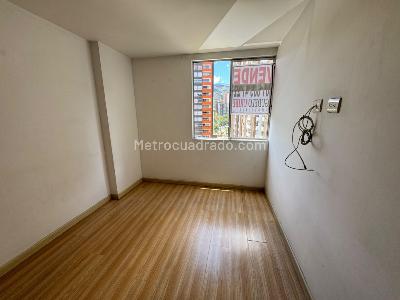Apartamento de 3 alcobas en venta en Parque, Sabaneta, 72 m² · foto 11 de 20