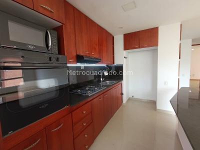 Apartamento de 2 alcobas en arriendo en Parque Poblado, Medellín, 85 m² · foto 3 de 19