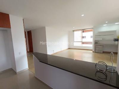Apartamento de 2 alcobas en arriendo en Parque Poblado, Medellín, 85 m² · foto 4 de 19