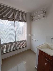 Apartamento de 2 alcobas en arriendo en Parque Poblado, Medellín, 85 m² · foto 7 de 19