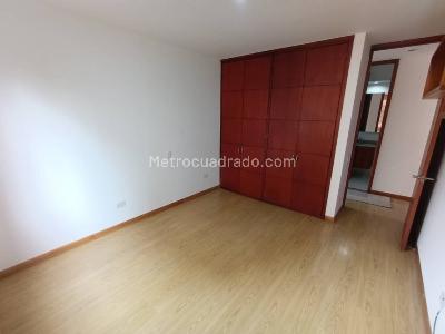 Apartamento de 2 alcobas en arriendo en Parque Poblado, Medellín, 85 m² · foto 11 de 19