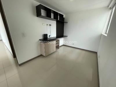 Apartamento de 3 alcobas en arriendo en La Pilanca, Medellín, 90 m² · foto 10 de 14