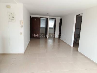 Apartamento de 3 alcobas en arriendo en Los Colores, Medellín, 90 m² · foto 4 de 14