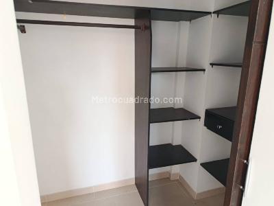 Apartamento de 3 alcobas en arriendo en Los Colores, Medellín, 90 m² · foto 6 de 14