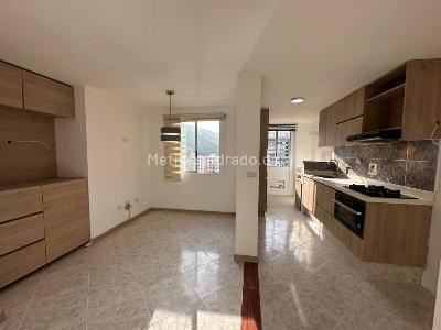Apartamento de 3 alcobas en arriendo en Loma De Los Bernal, Medellín, 88 m² · foto 9 de 20