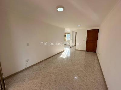 Apartamento de 3 alcobas en arriendo en Loma De Los Bernal, Medellín, 88 m² · foto 15 de 20