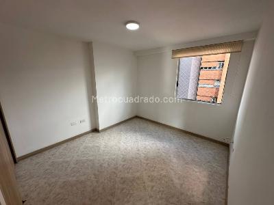 Apartamento de 3 alcobas en arriendo en Loma De Los Bernal, Medellín, 88 m² · foto 20 de 20