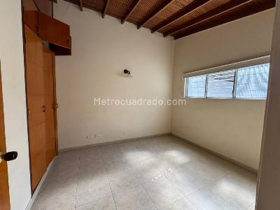 Casa de 3 alcobas en arriendo en Calasanz, Medellín, 140 m² · foto 10 de 17