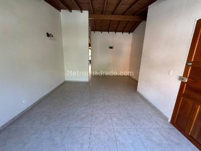 Casa de 3 alcobas en arriendo en Calasanz, Medellín, 140 m² · foto 9 de 17