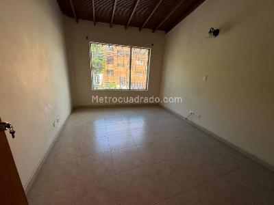 Casa de 3 alcobas en arriendo en Calasanz, Medellín, 140 m² · foto 13 de 17