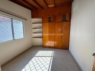 Casa de 3 alcobas en arriendo en Calasanz, Medellín, 140 m² · foto 5 de 17
