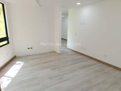Apartaestudio en arriendo en Loma Del Indio, Medellín, 59 m² · foto 3 de 9