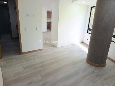 Apartaestudio en arriendo en Loma Del Indio, Medellín, 59 m² · foto 6 de 9