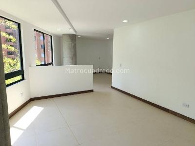 Apartaestudio en arriendo en Loma Del Indio, Medellín, 59 m² · foto 3 de 8