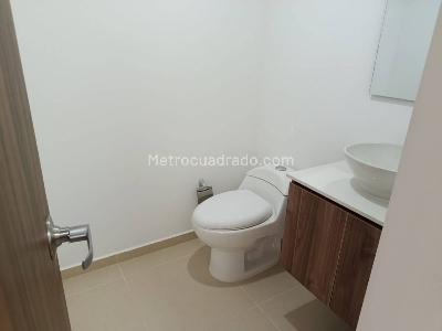 Apartaestudio en arriendo en Loma Del Indio, Medellín, 59 m² · foto 4 de 8