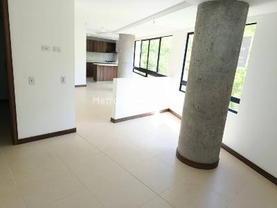 Apartaestudio en arriendo en Loma Del Indio, Medellín, 59 m² · foto 5 de 8
