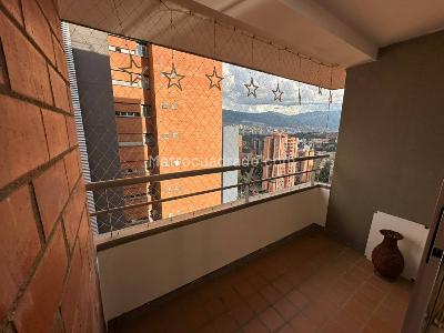Apartamento de 3 alcobas en arriendo en Loma De Los Bernal, Medellín, 88 m² · foto 18 de 20