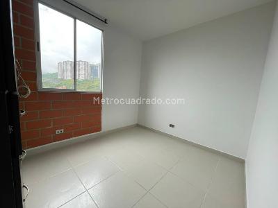 Apartamento de 3 alcobas en arriendo en Calasanz, Medellín, 65 m² · foto 7 de 12