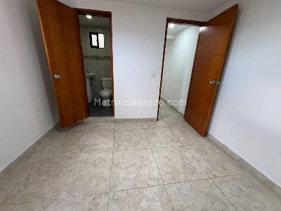 Apartamento de 3 alcobas en venta en El Diamante, Medellín, 86 m² · foto 15 de 20