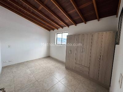 Apartamento de 3 alcobas en venta en El Diamante, Medellín, 86 m² · foto 19 de 20