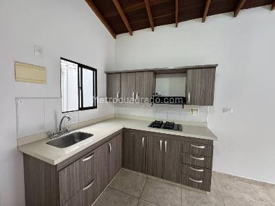Apartamento de 3 alcobas en venta en El Diamante, Medellín, 86 m² · foto 1 de 20