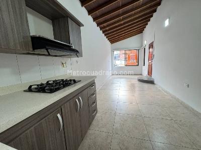 Apartamento de 3 alcobas en venta en El Diamante, Medellín, 86 m² · foto 2 de 20
