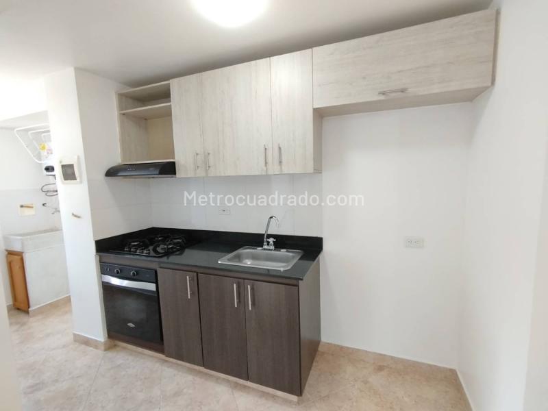Comfortable 3-Bedroom Apartment in Niquia